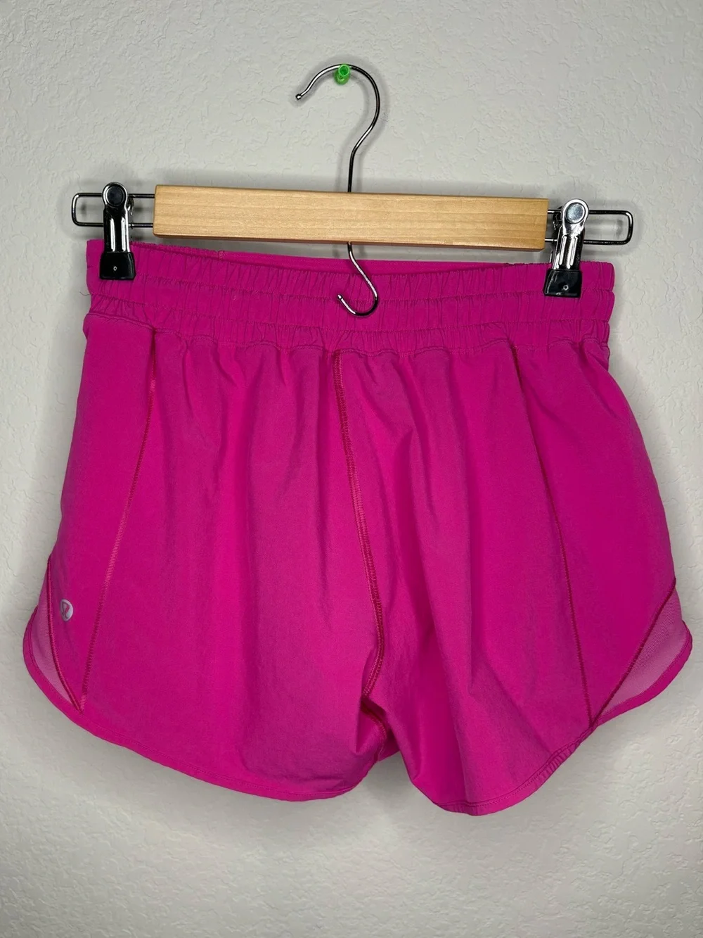 💗 Lululemon Hotty Hot Shorts 2.5” – Flamingo Pink